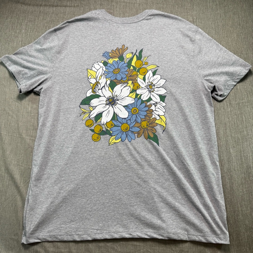 NWT Goodfellow & Co Men's Floral Graphic T-Shirt Gray Size XL